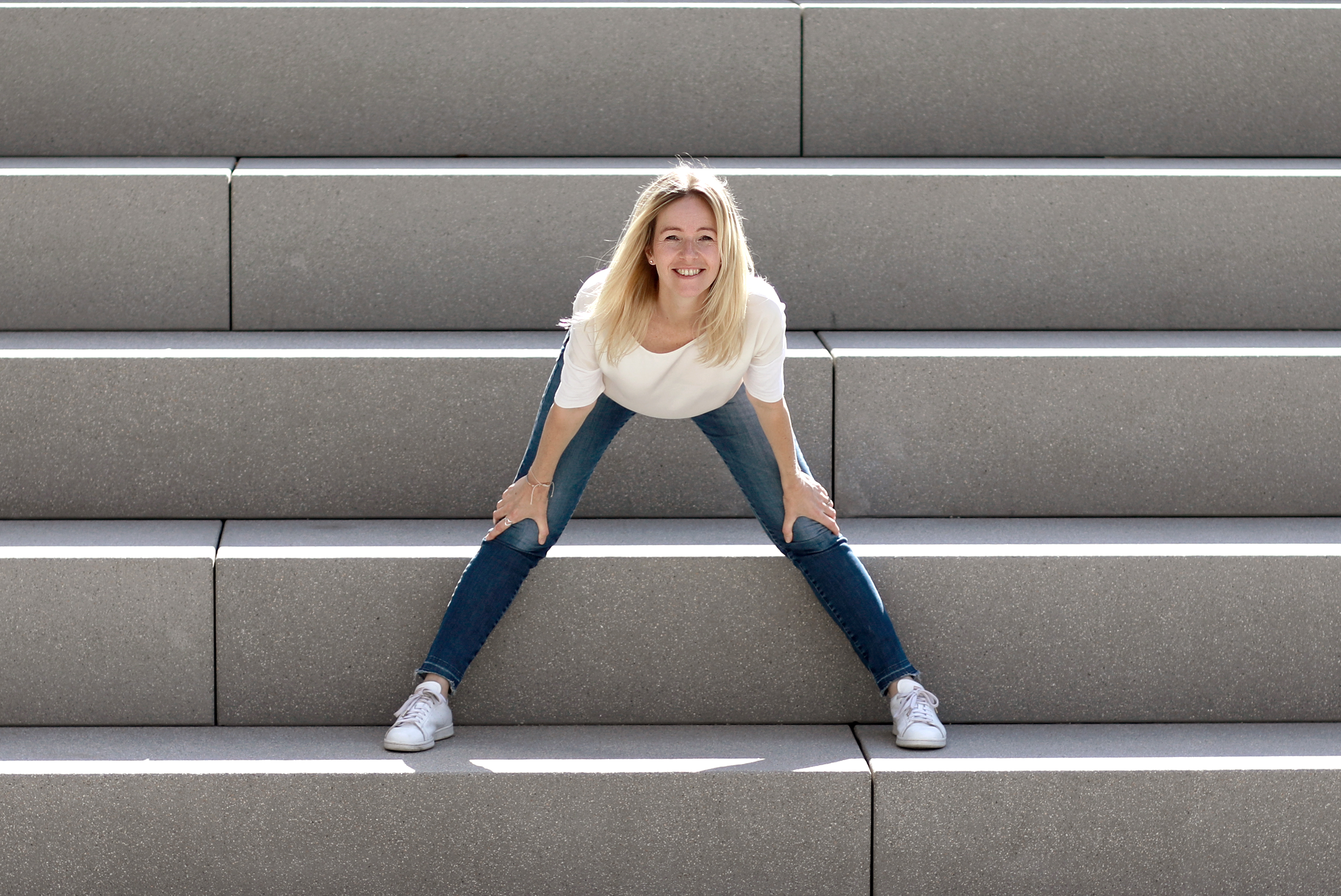 Andrea Lüdtke – Yoga auf dem Steg am See